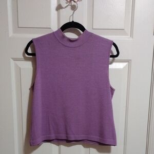 St. John Collection Santa Knit Elegant Lavender Sleeveless Top Small